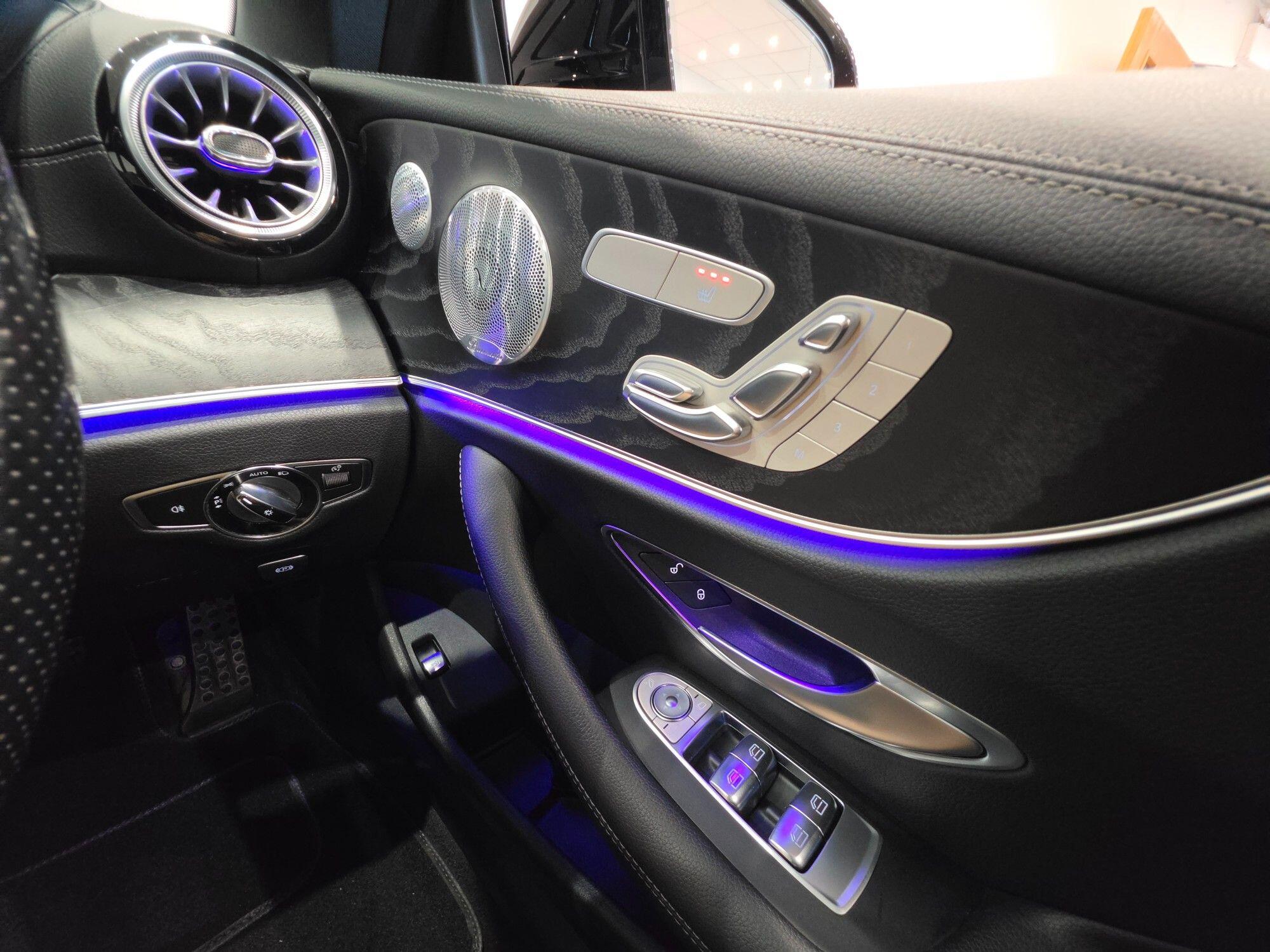 Mercedes-Benz E-Class view 43