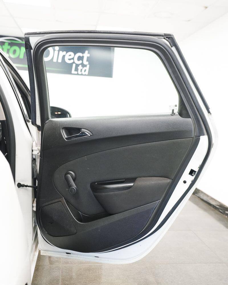 Vauxhall Astra view 15