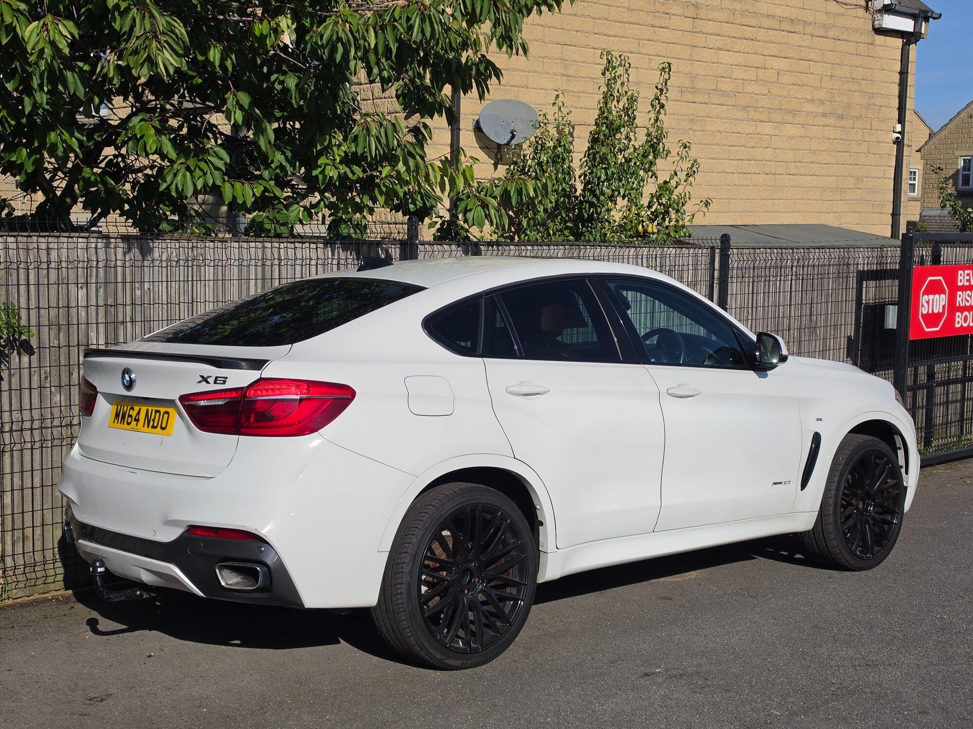 BMW X6 view 22