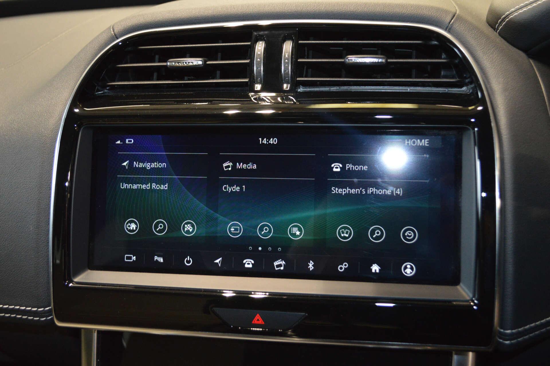 Jaguar Xe view 17
