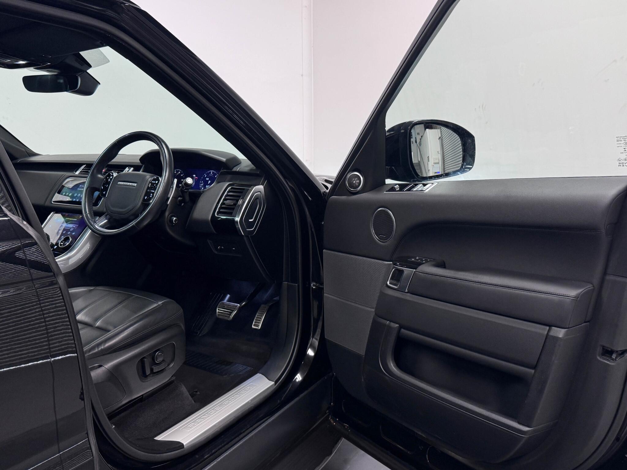 Land Rover Range Rover Sport view 35