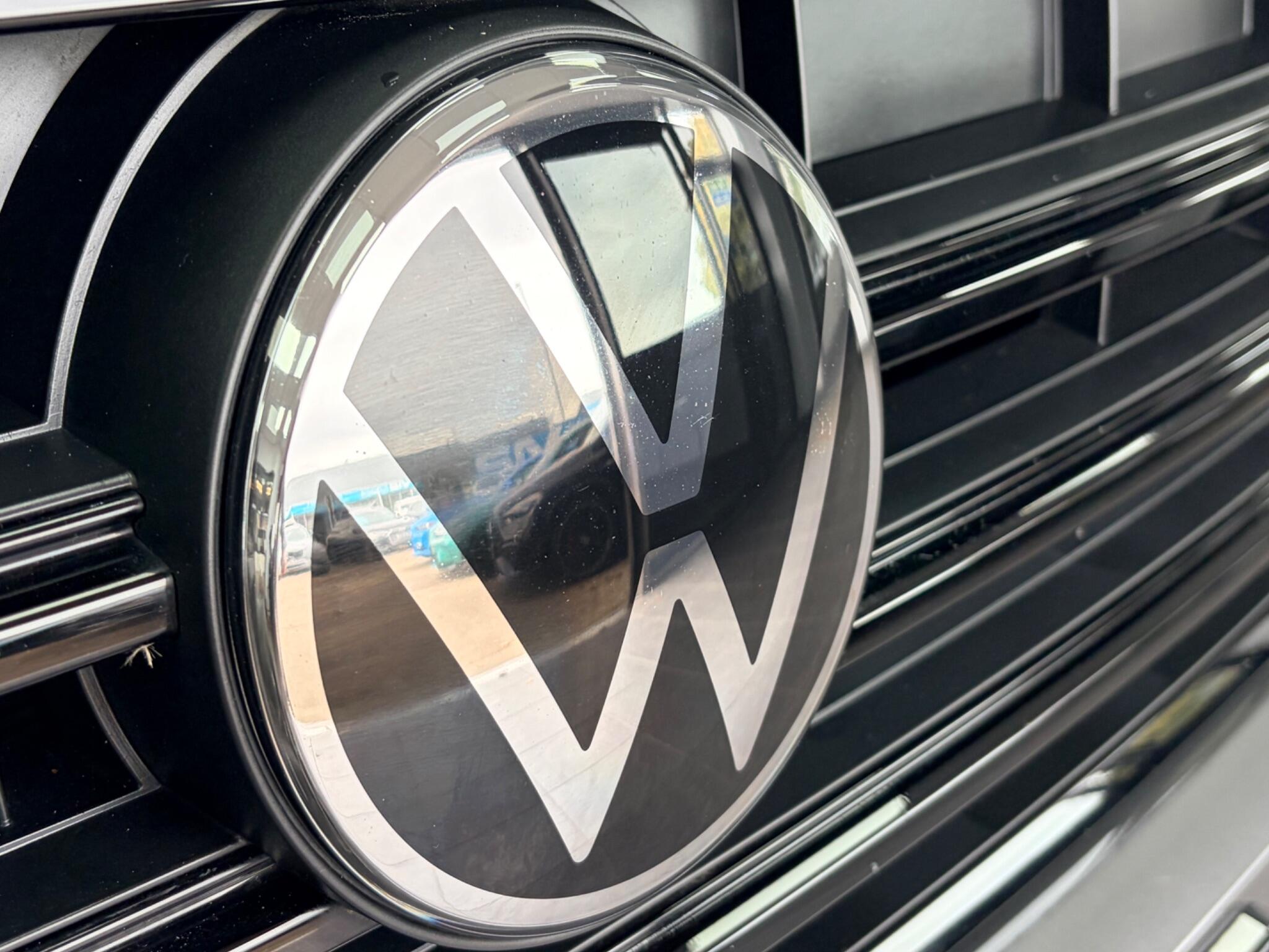 Volkswagen Touareg view 31