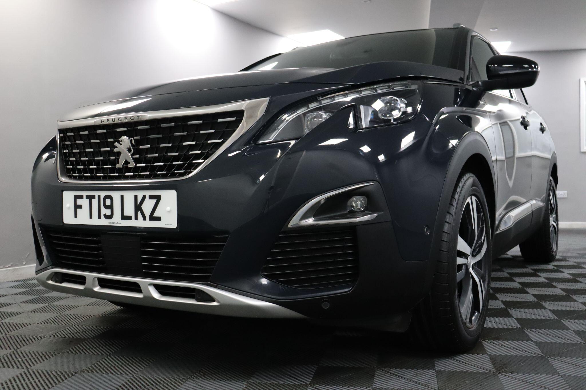 Peugeot 3008 view 8
