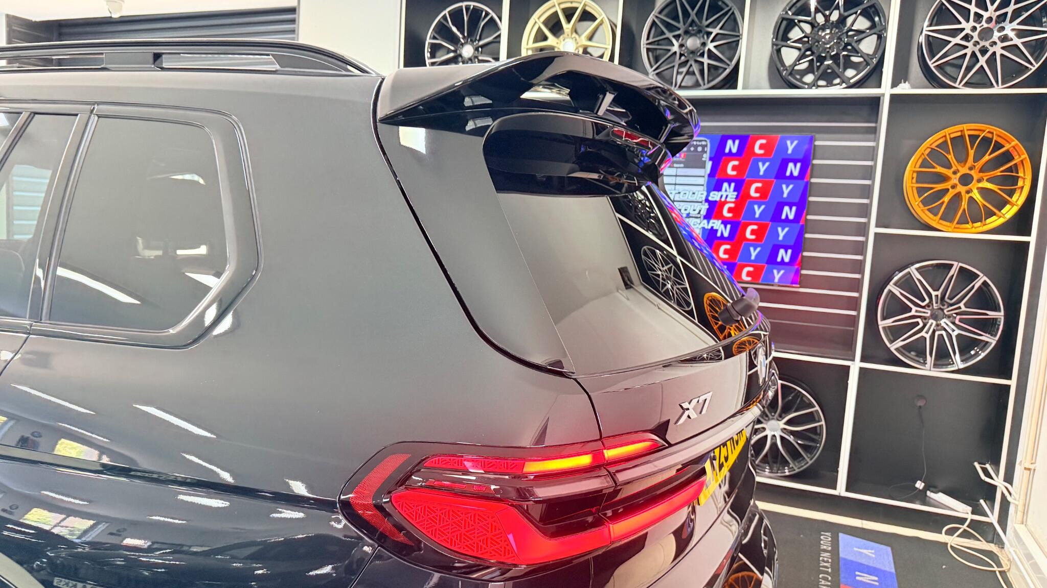 BMW X7 view 15