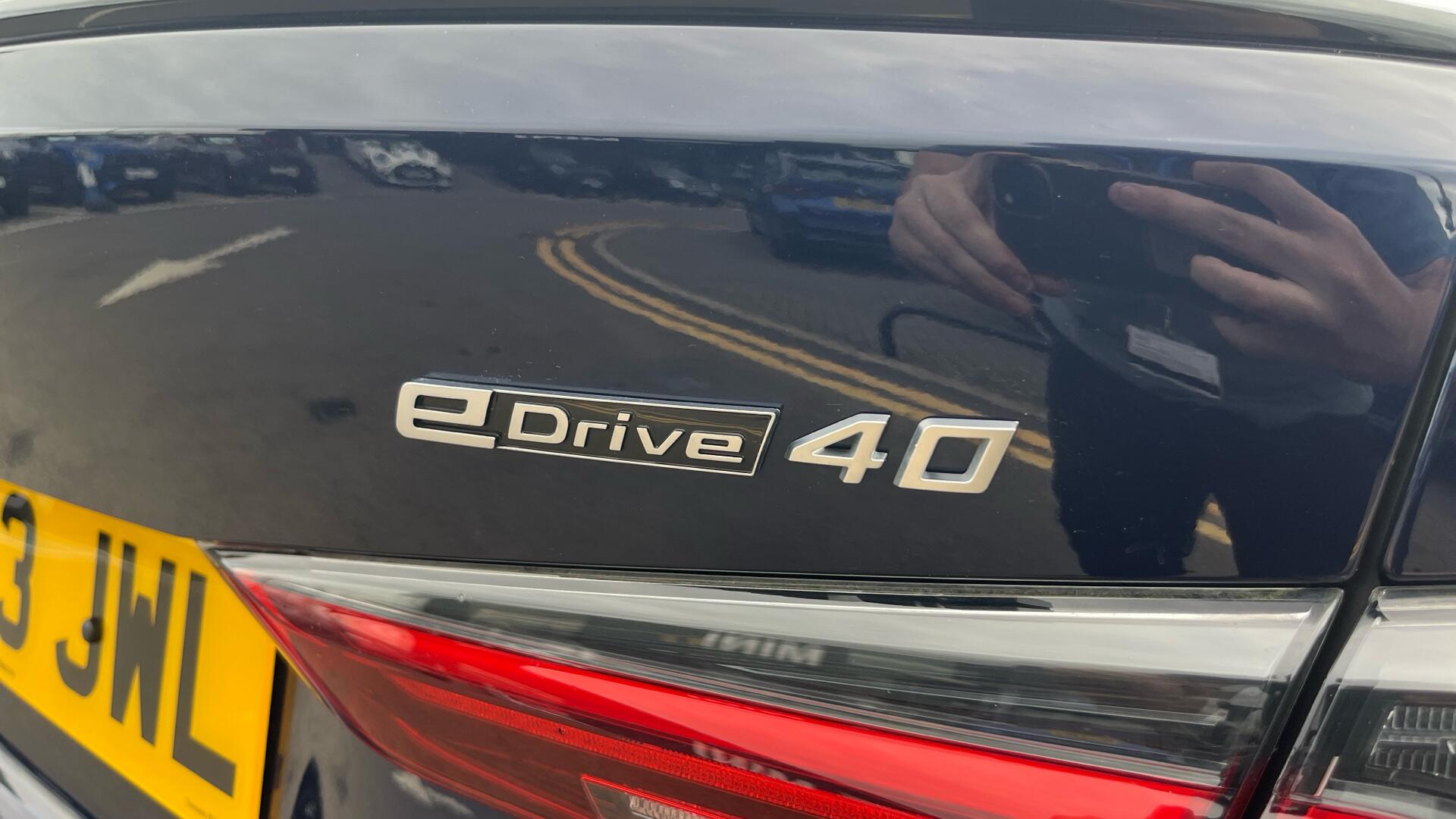 BMW i4 view 31