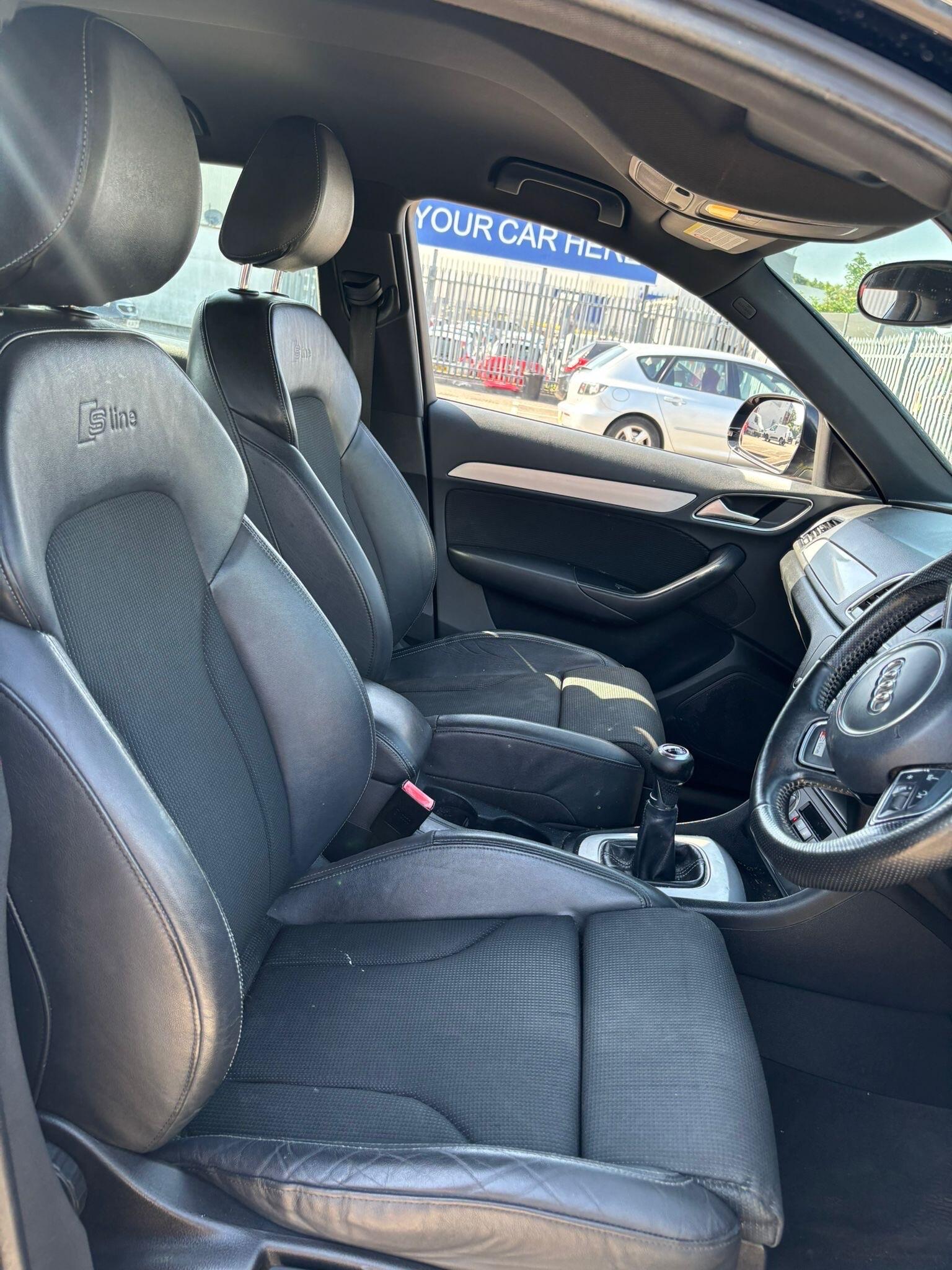 Audi Q3 view 24