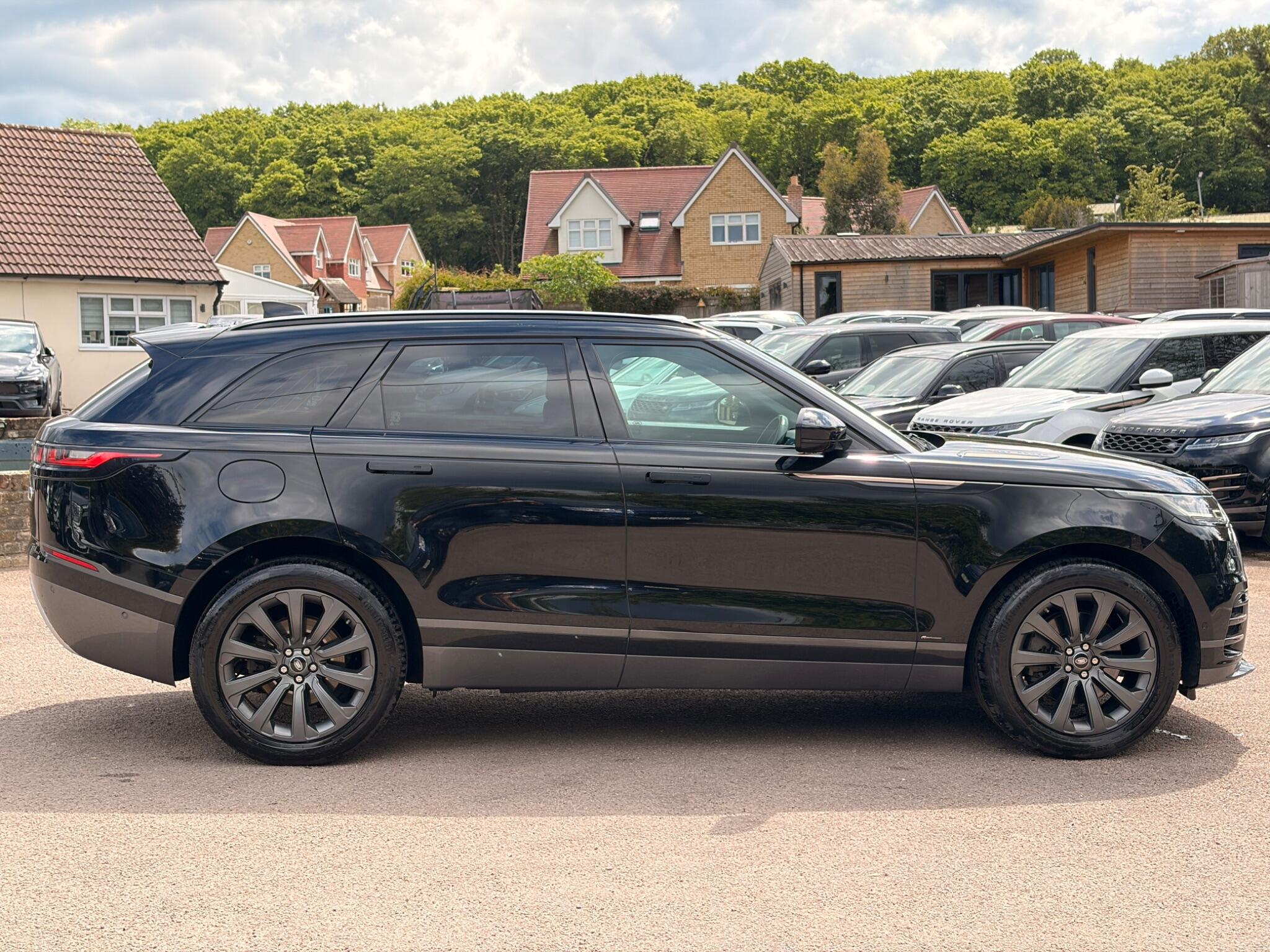 Land Rover Range Rover Velar view 5