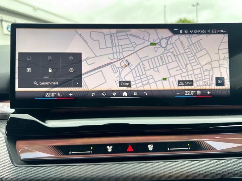 BMW 5 Series view 29