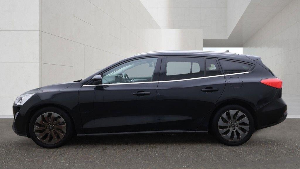 Ford Focus view 8