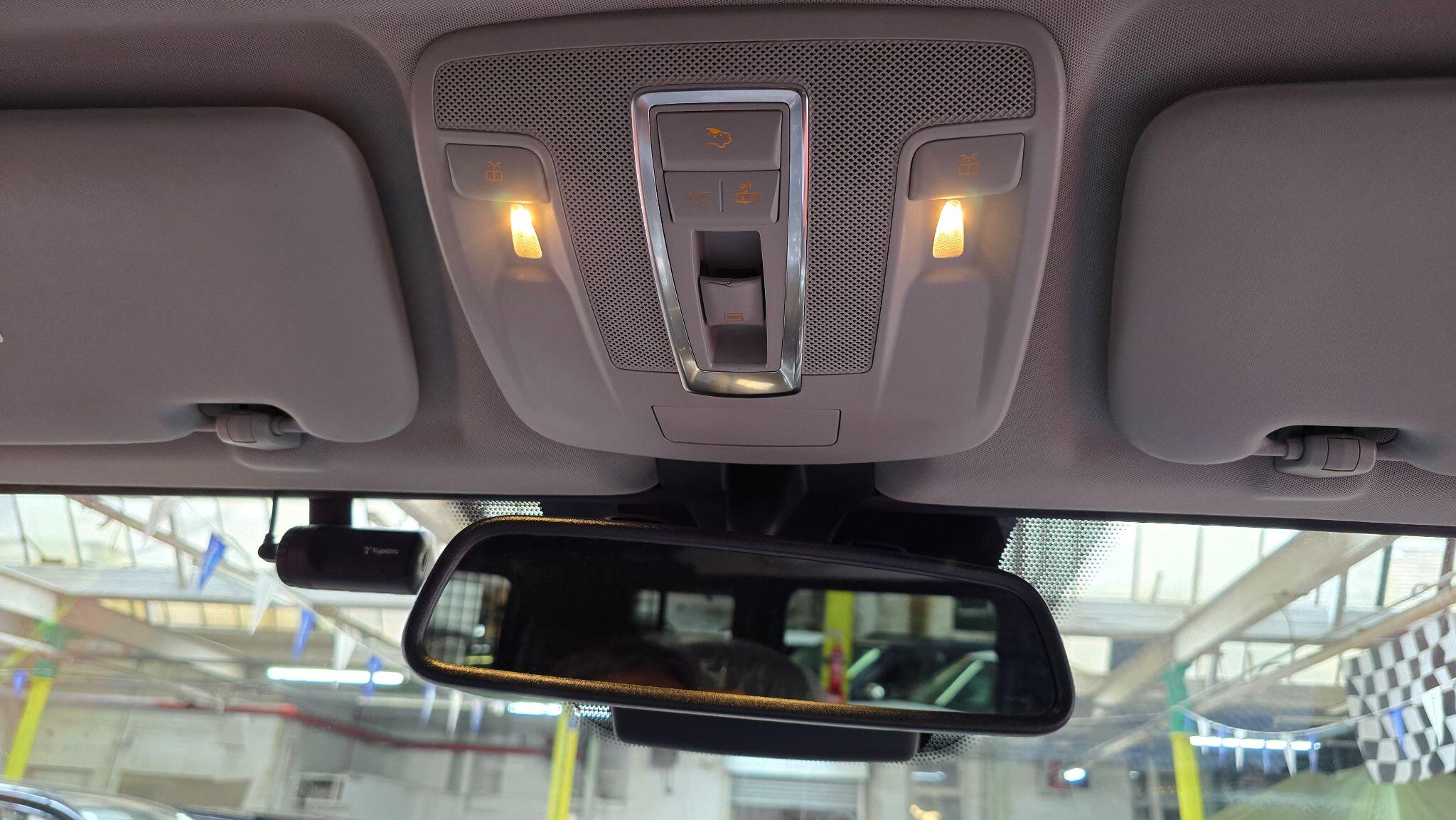 Mercedes-Benz G-Class view 8