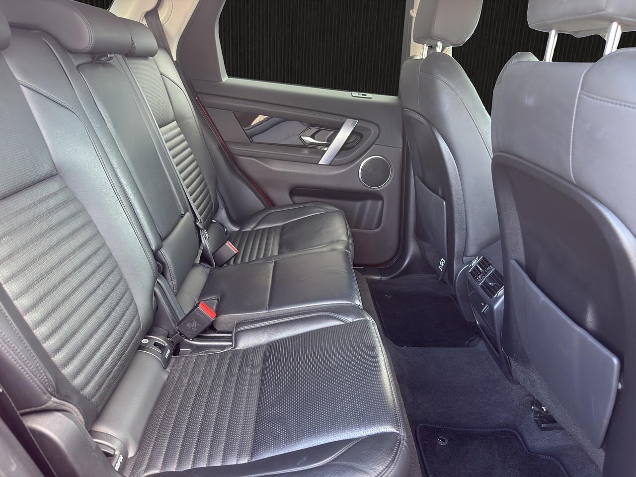 Land Rover Discovery Sport view 14