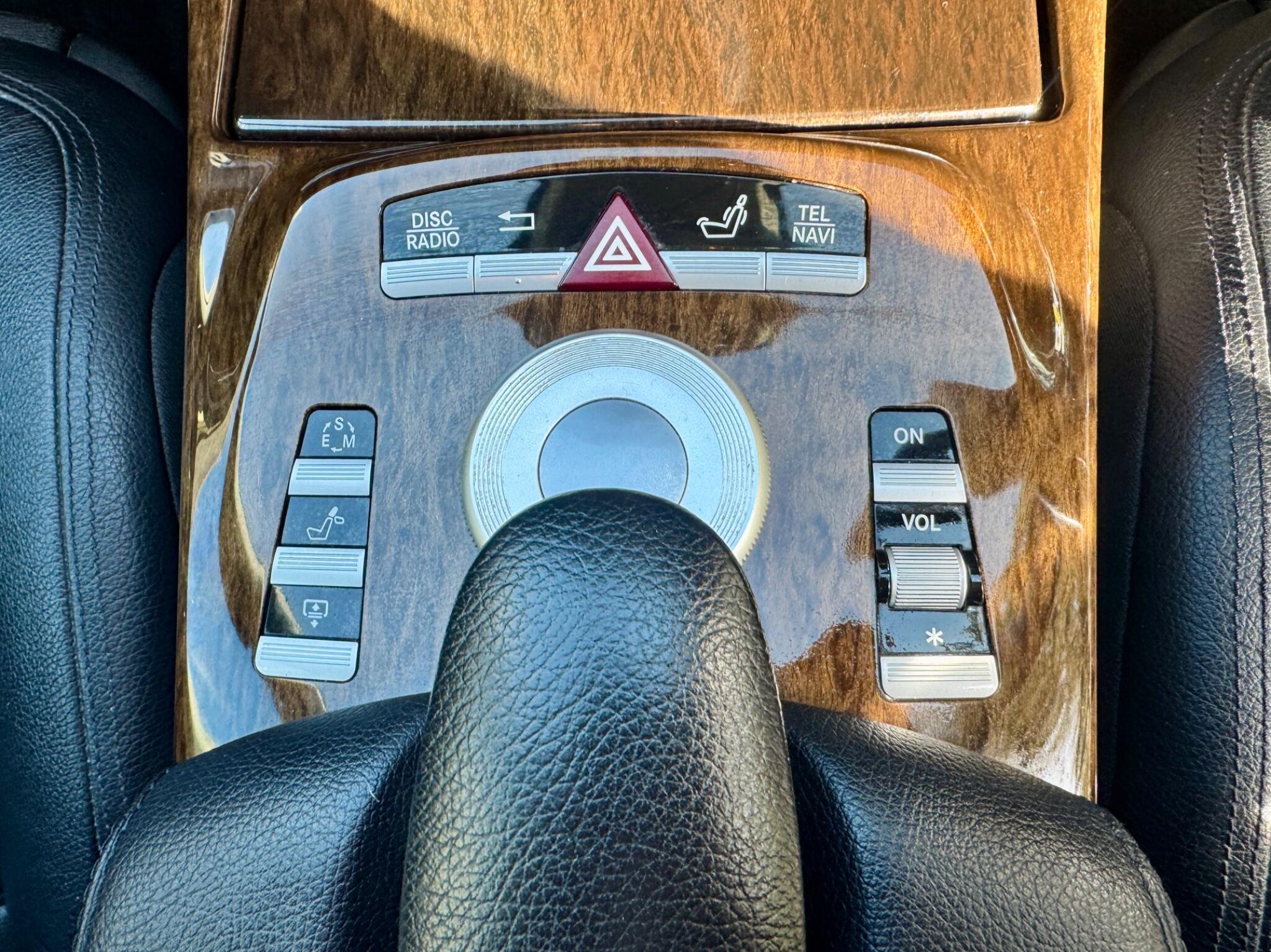 Mercedes-Benz S-Class view 32