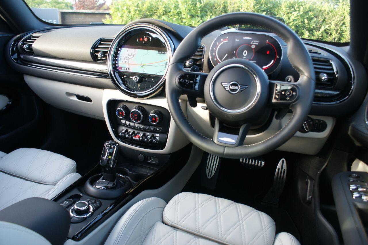Mini Clubman view 3