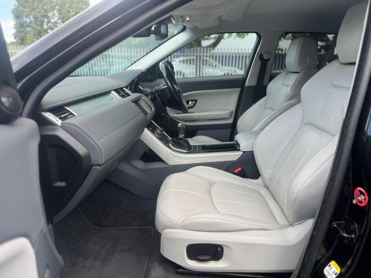 Land Rover Range Rover Evoque view 12