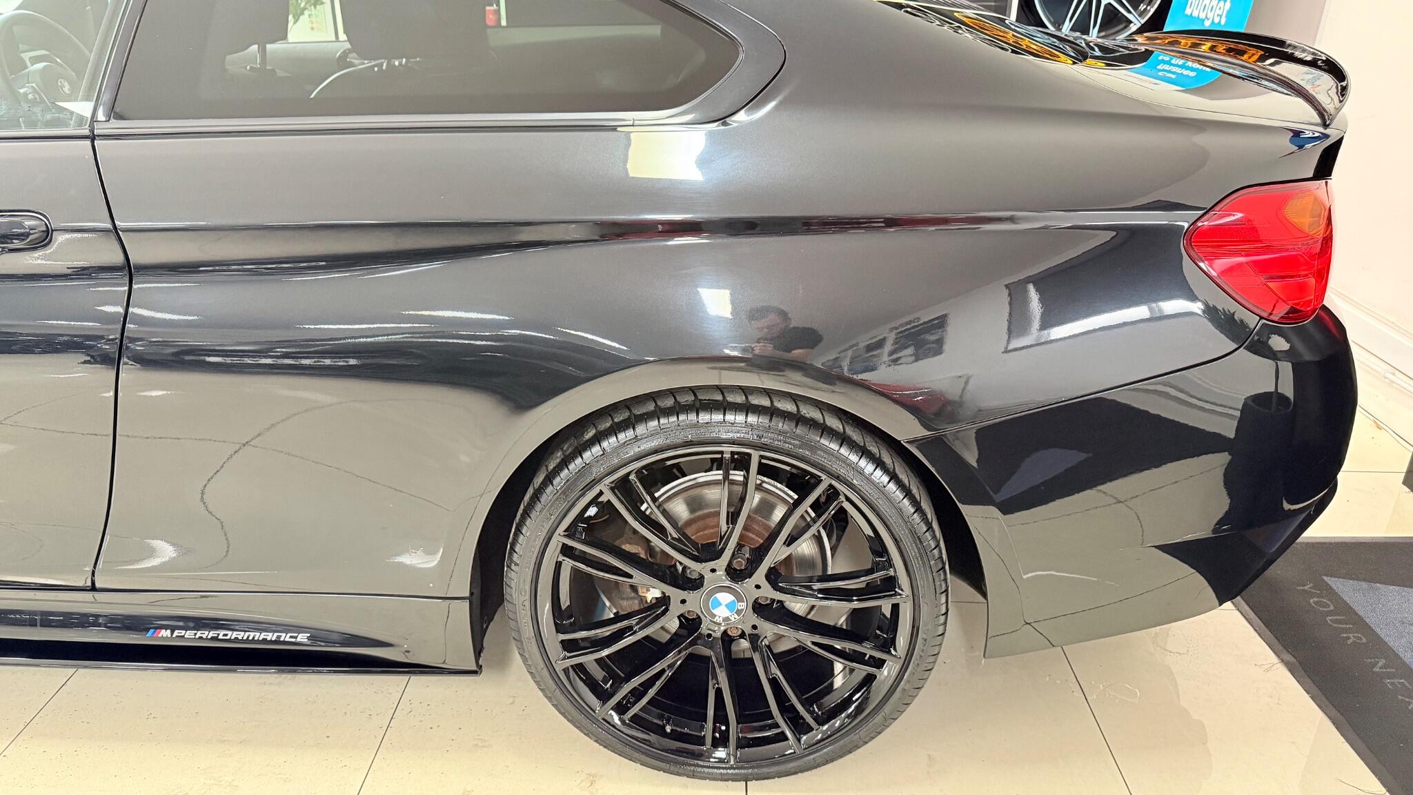 BMW 4 Series view 32