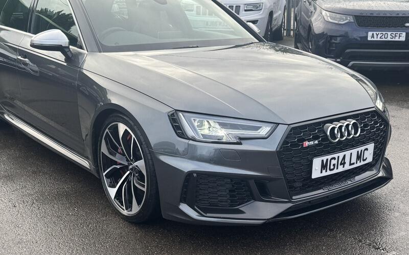 2018 Audi RS4 Avant image 14