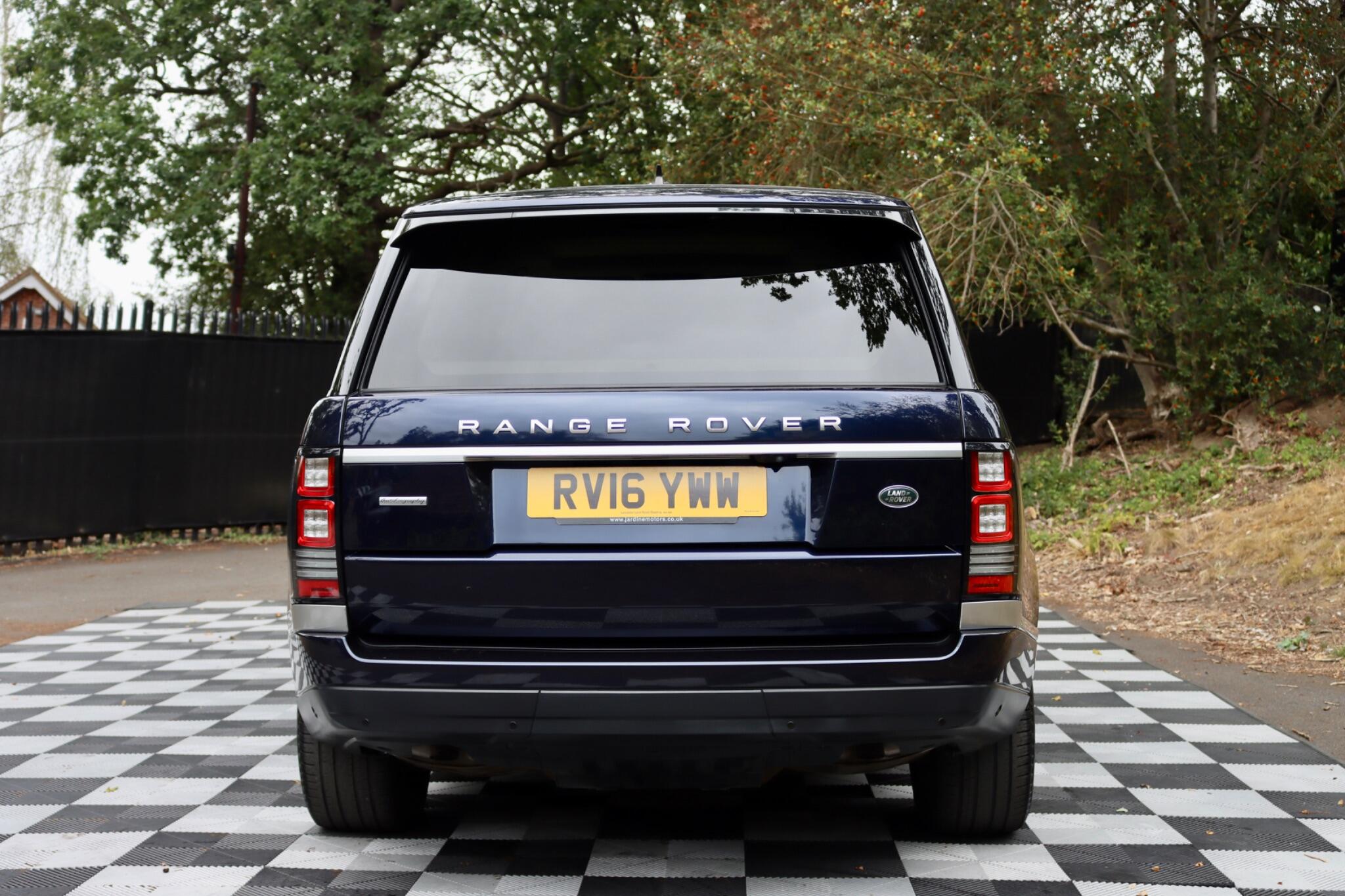 Land Rover Range Rover view 37