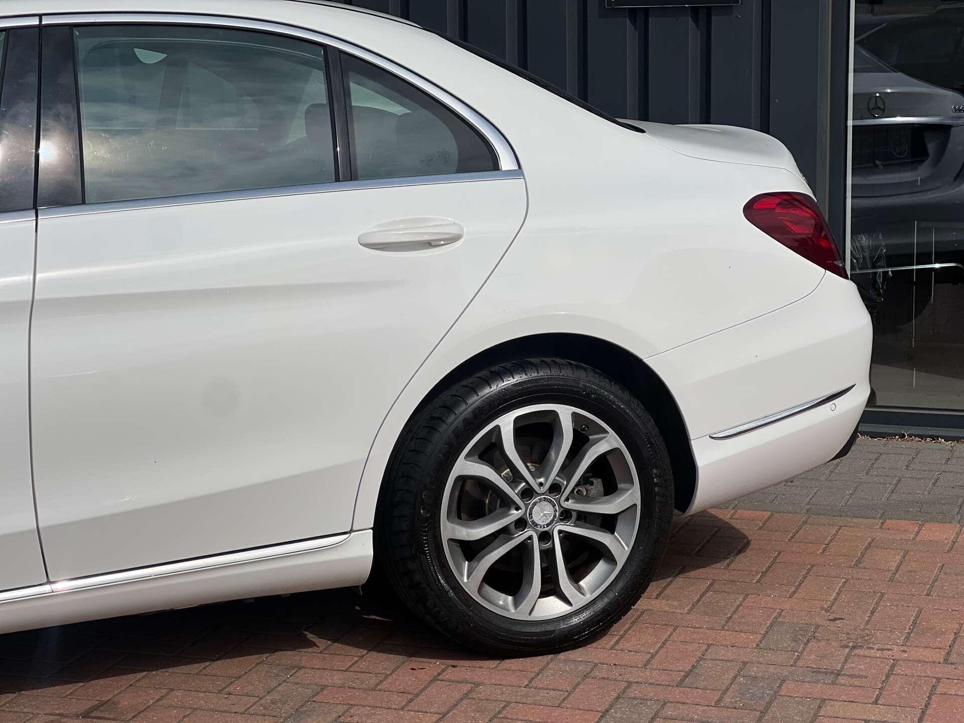Mercedes-Benz C-Class view 49