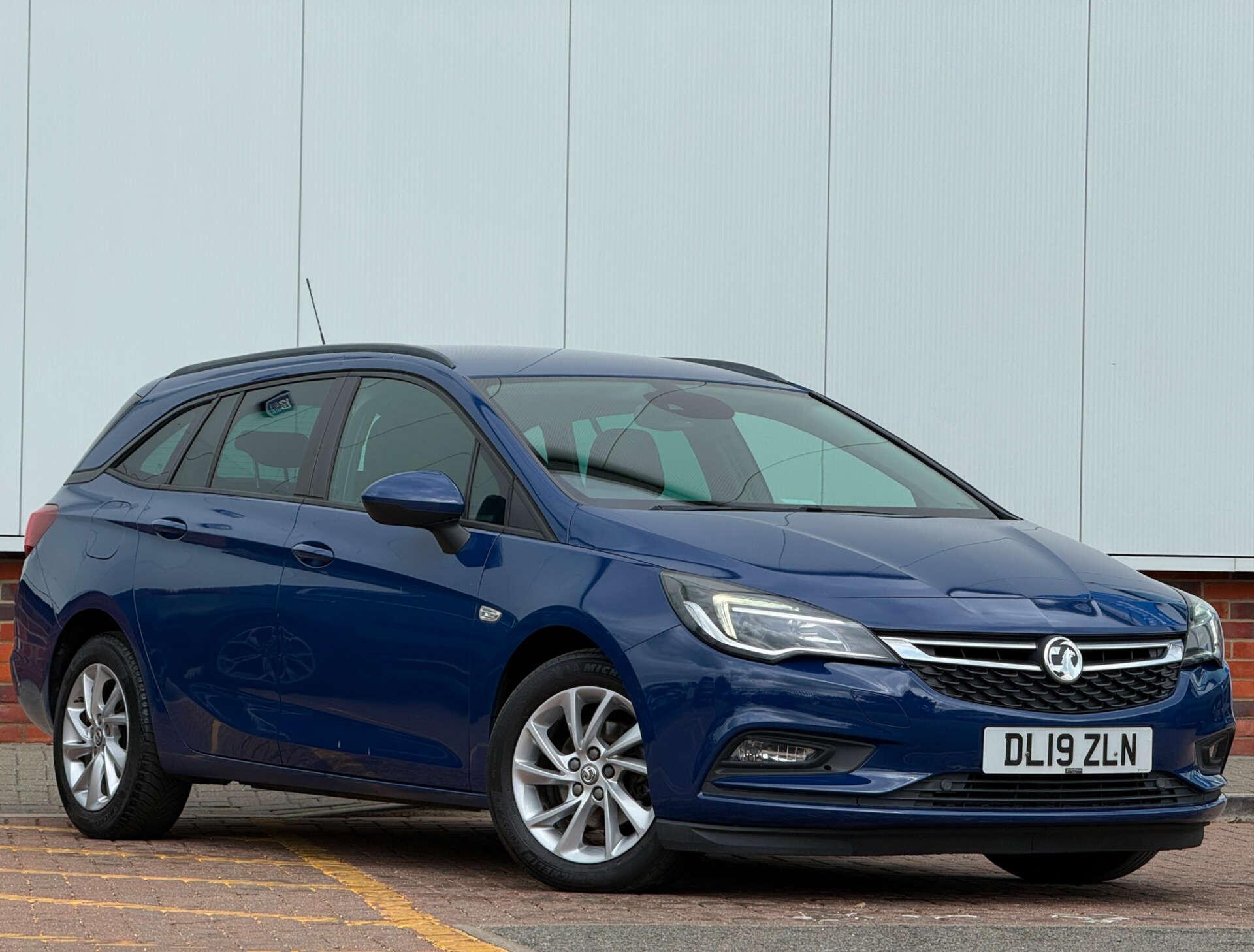 Vauxhall Astra view 9