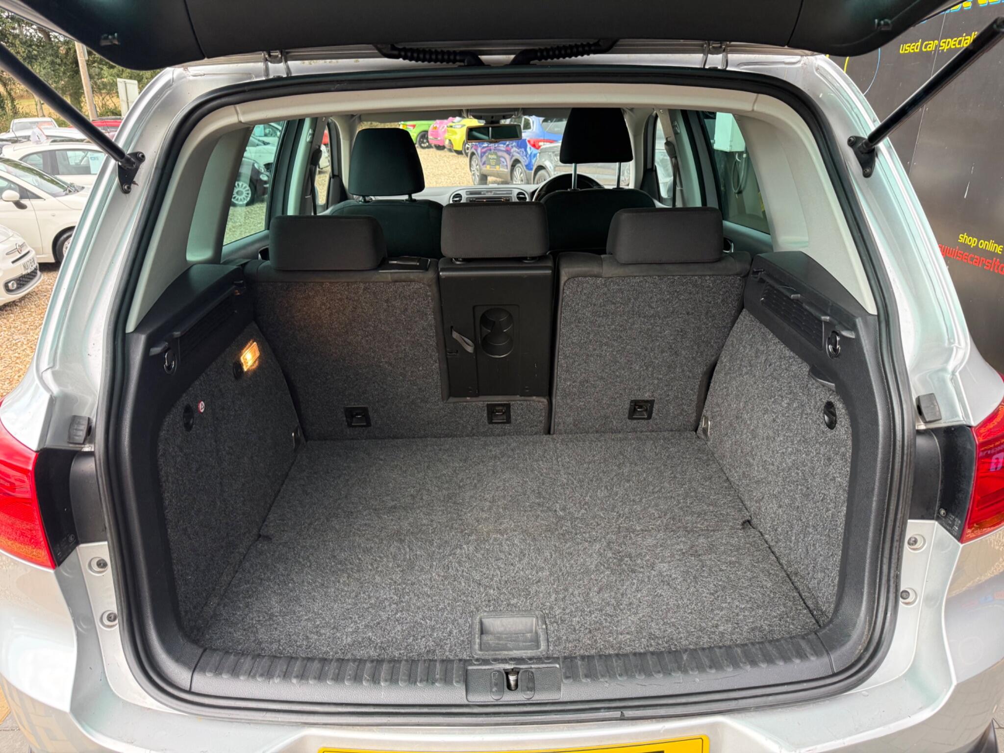 Volkswagen Tiguan view 26