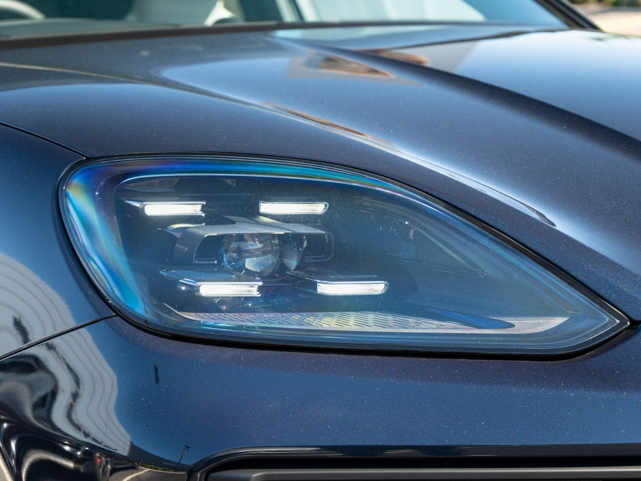 Porsche Cayenne view 8
