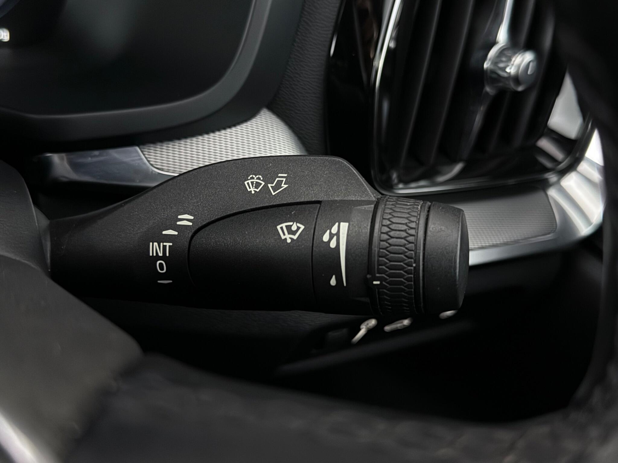 Volvo S60 view 16