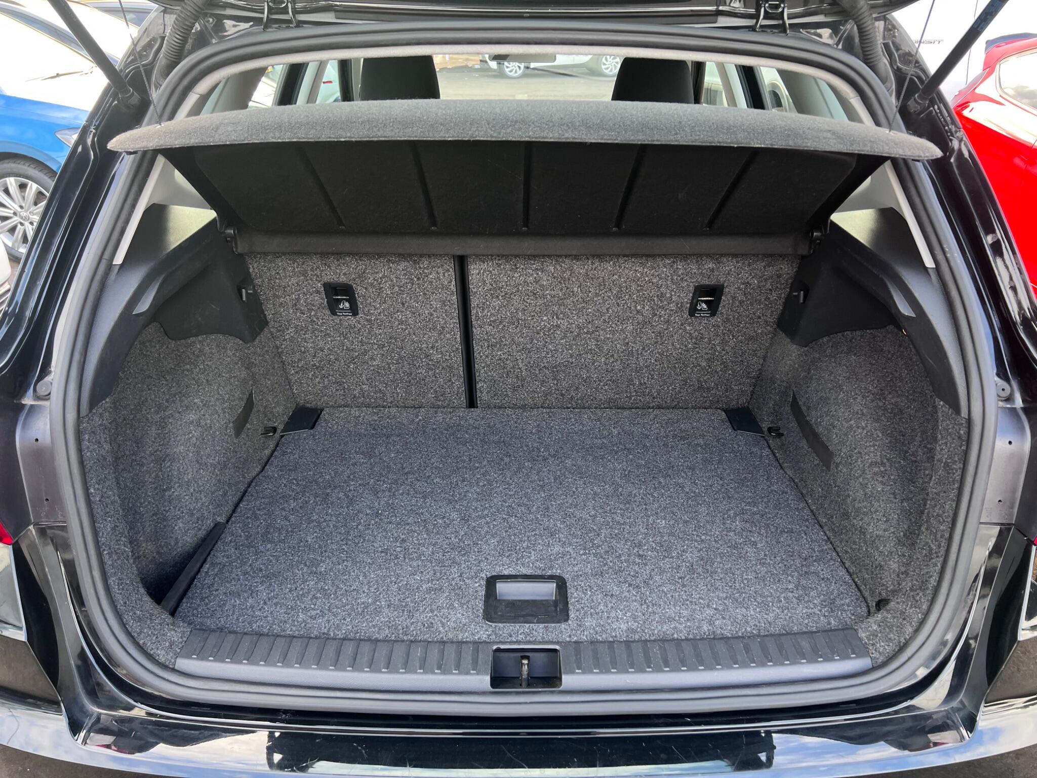 Seat Arona view 40