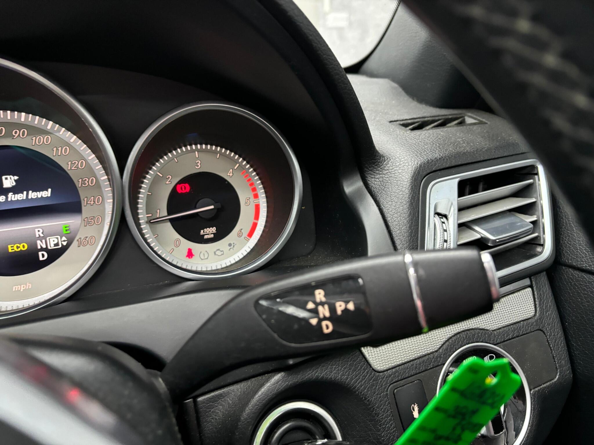 Mercedes-Benz E Class view 24