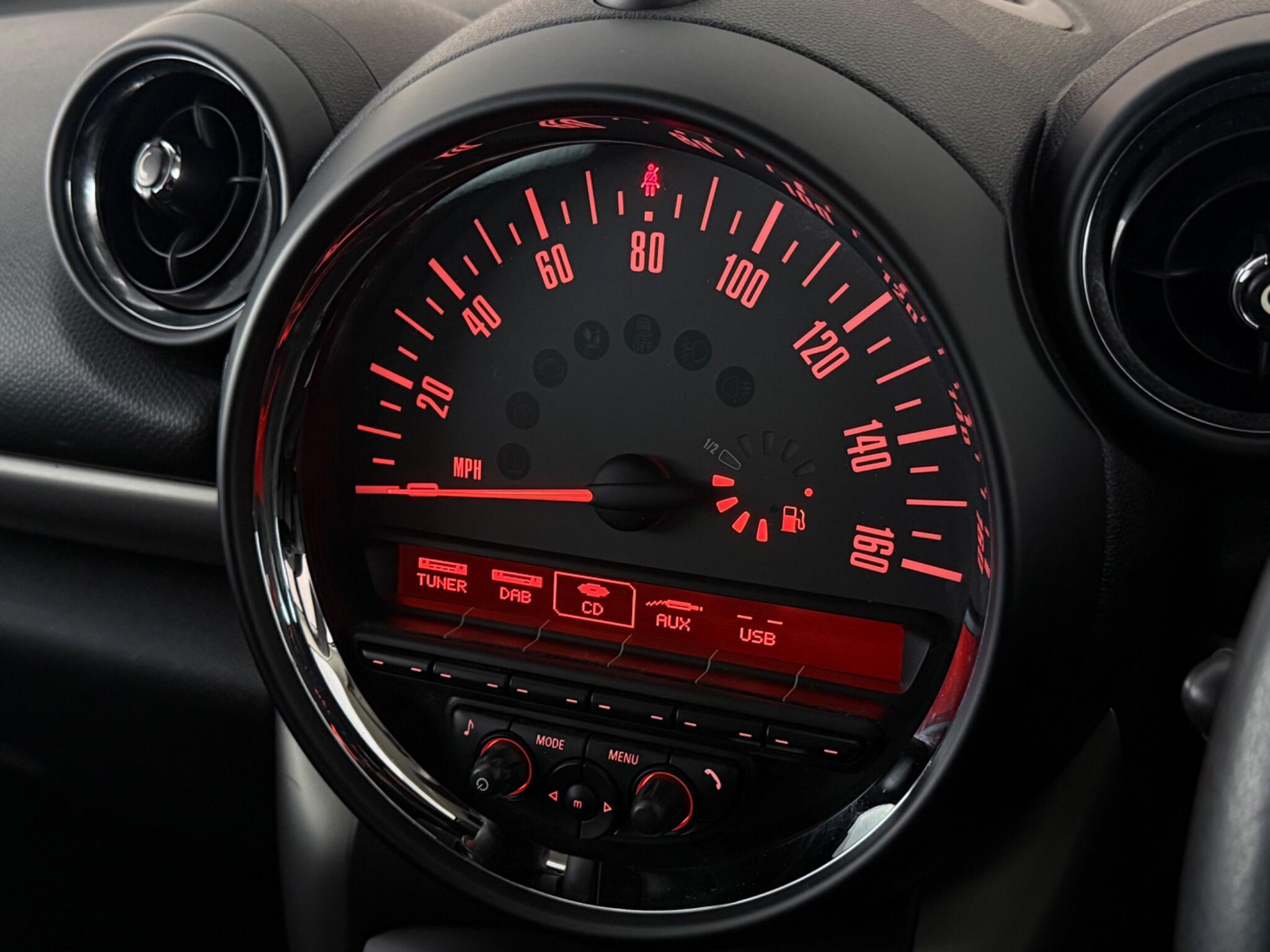 Mini Countryman view 19