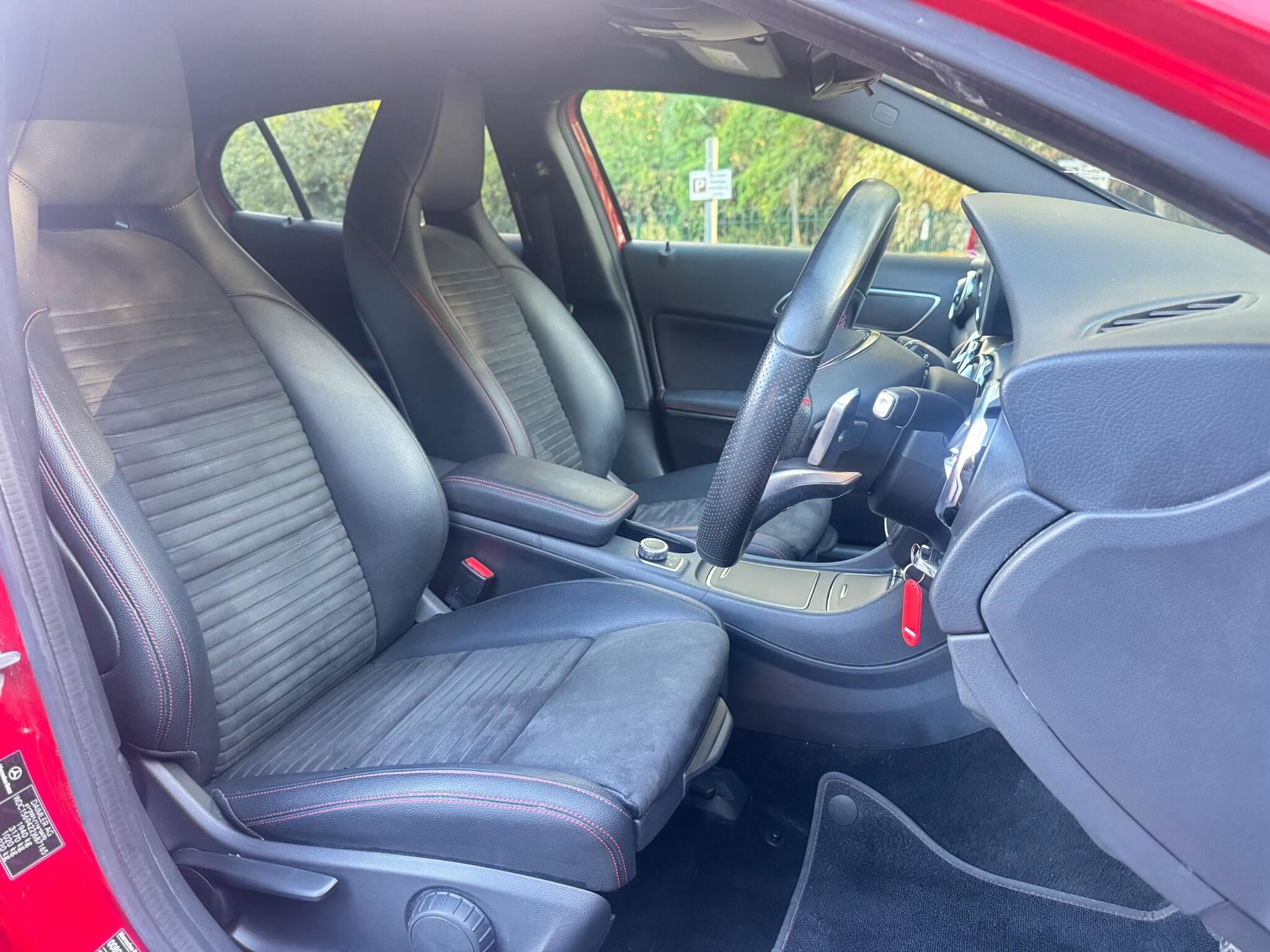 Mercedes-Benz Gla view 13