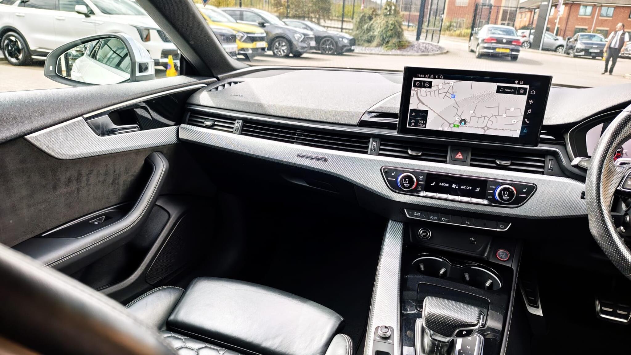 Audi RS5 view 32