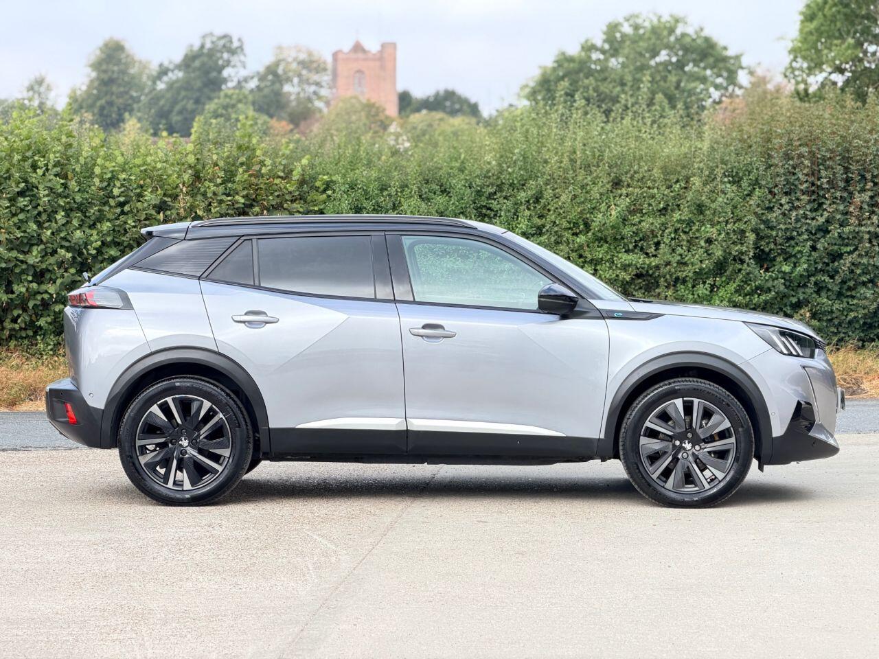 Peugeot E-2008 view 7