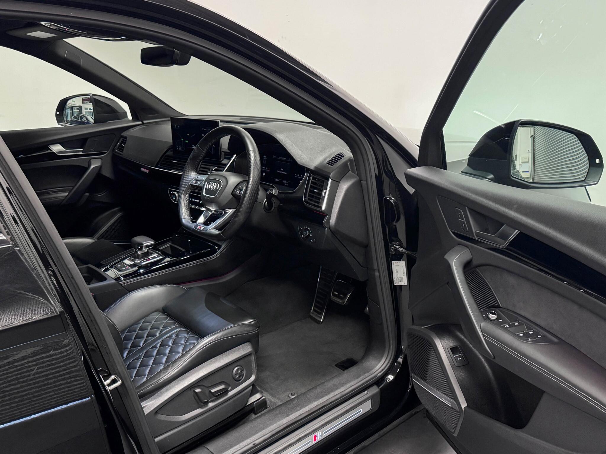 Audi Q5 view 34