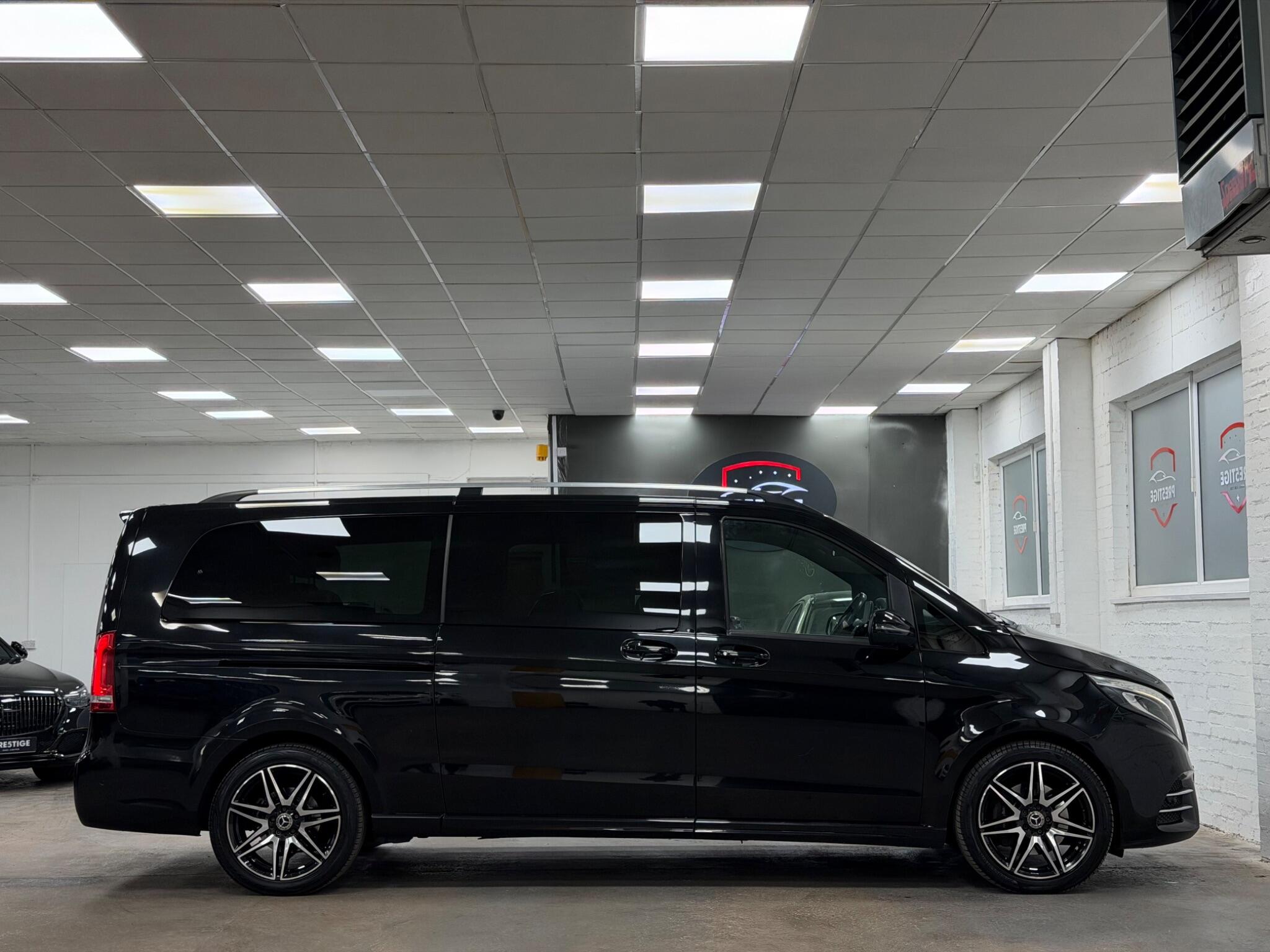 Mercedes-Benz V-Class view 4