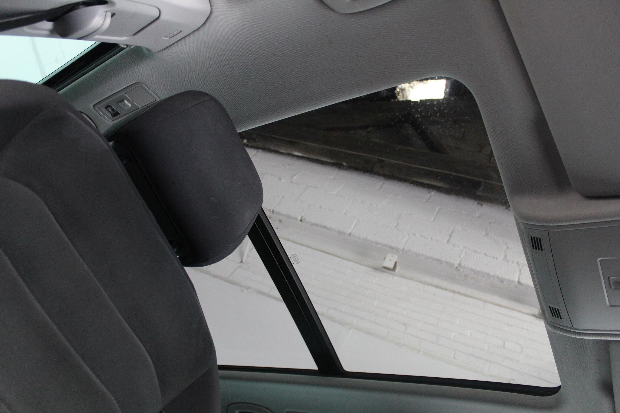 Volkswagen Tiguan view 21