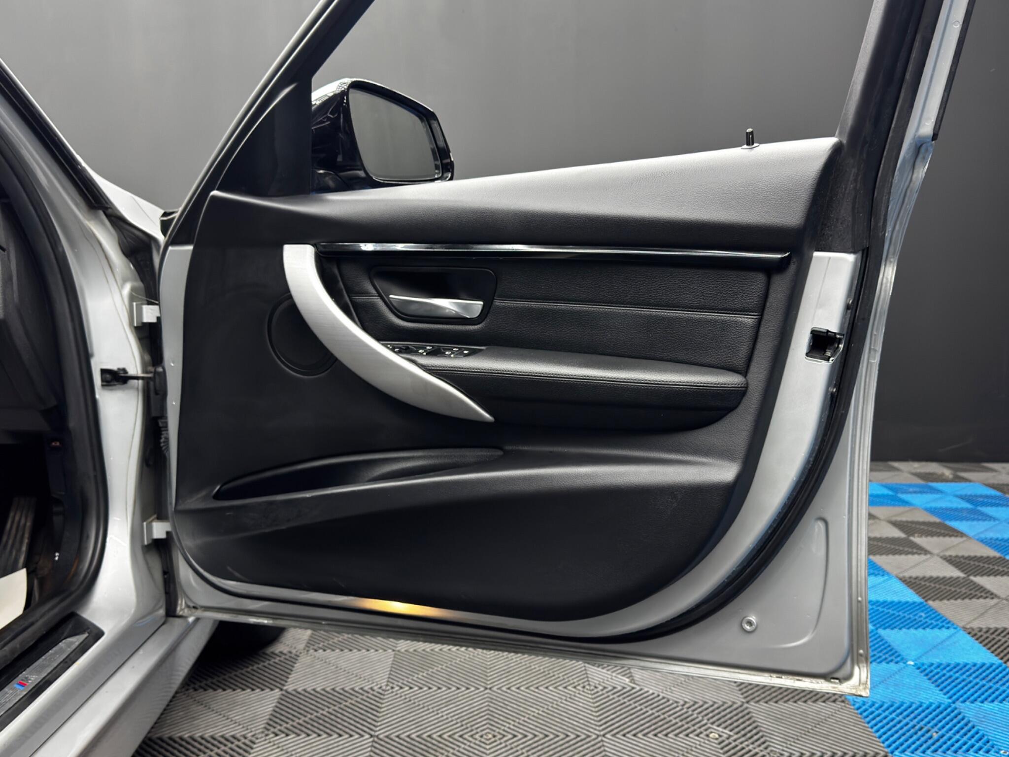 BMW 3 Series view 41