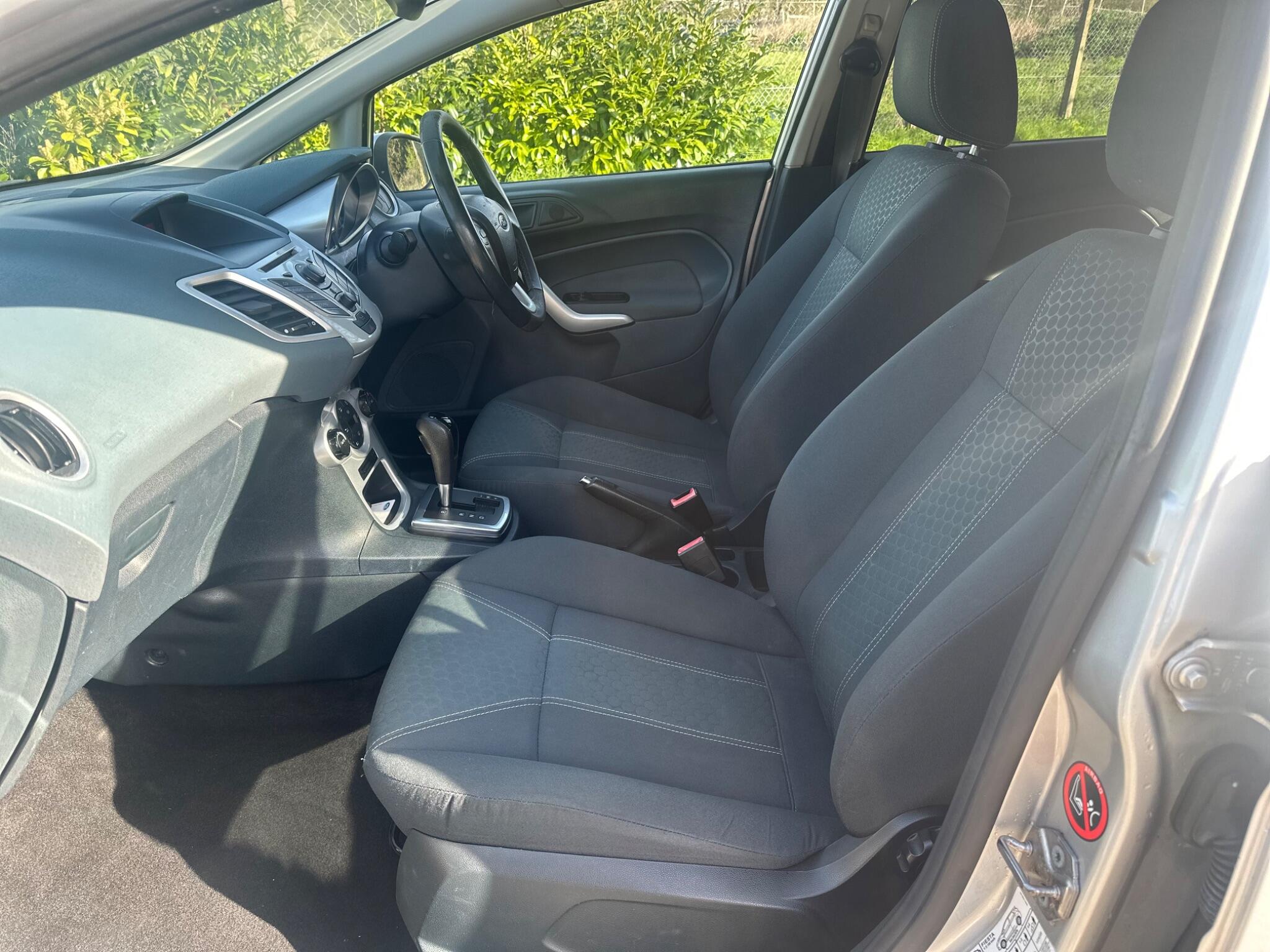 Ford Fiesta view 54