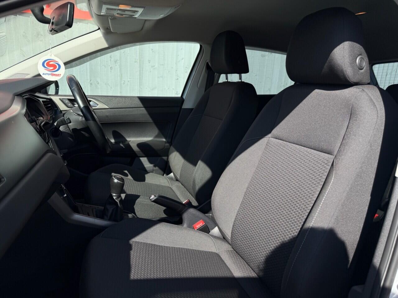 Volkswagen Polo view 25