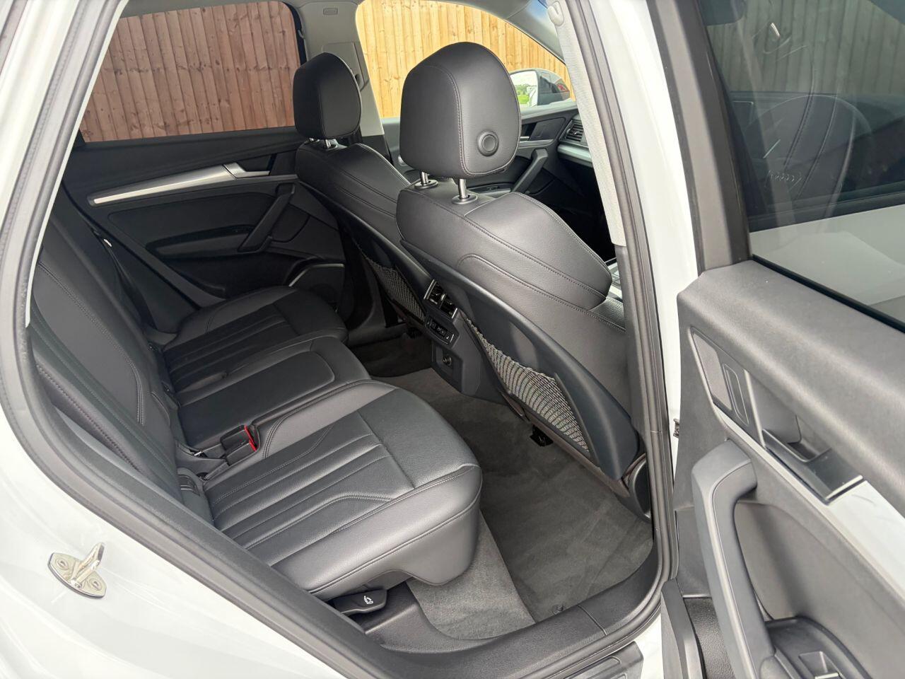Audi Q5 view 25