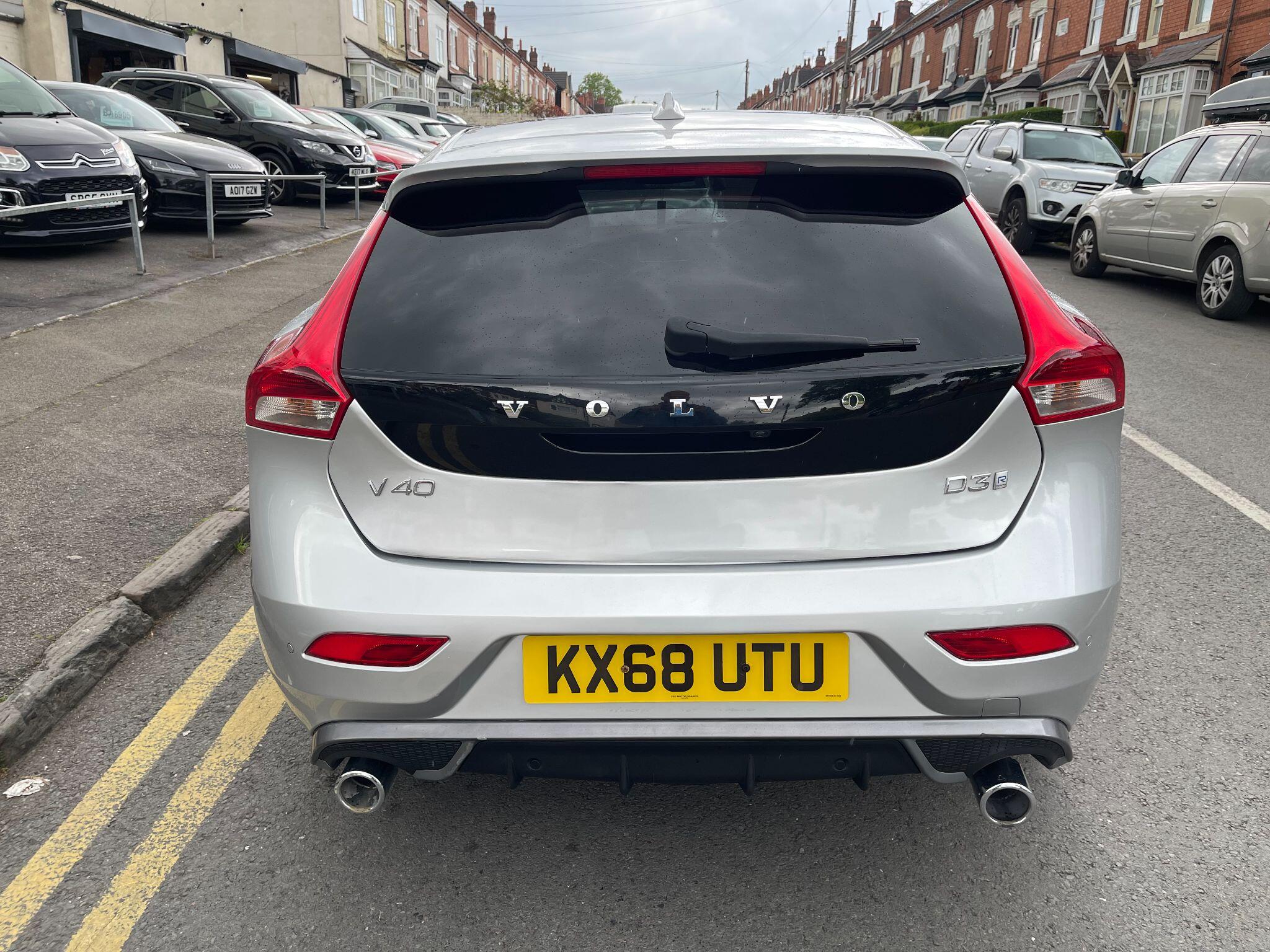 Volvo V40 view 21