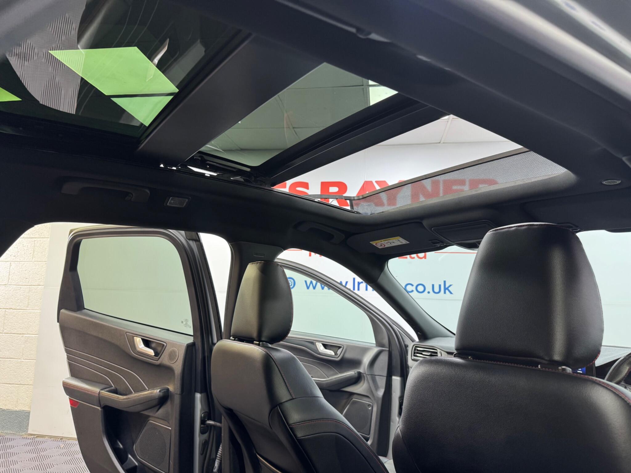 Ford Kuga view 34