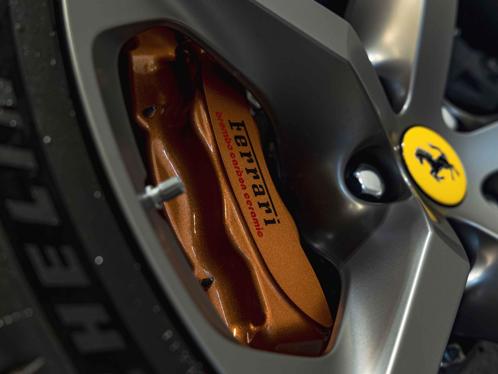 Ferrari 12cilindri view 16