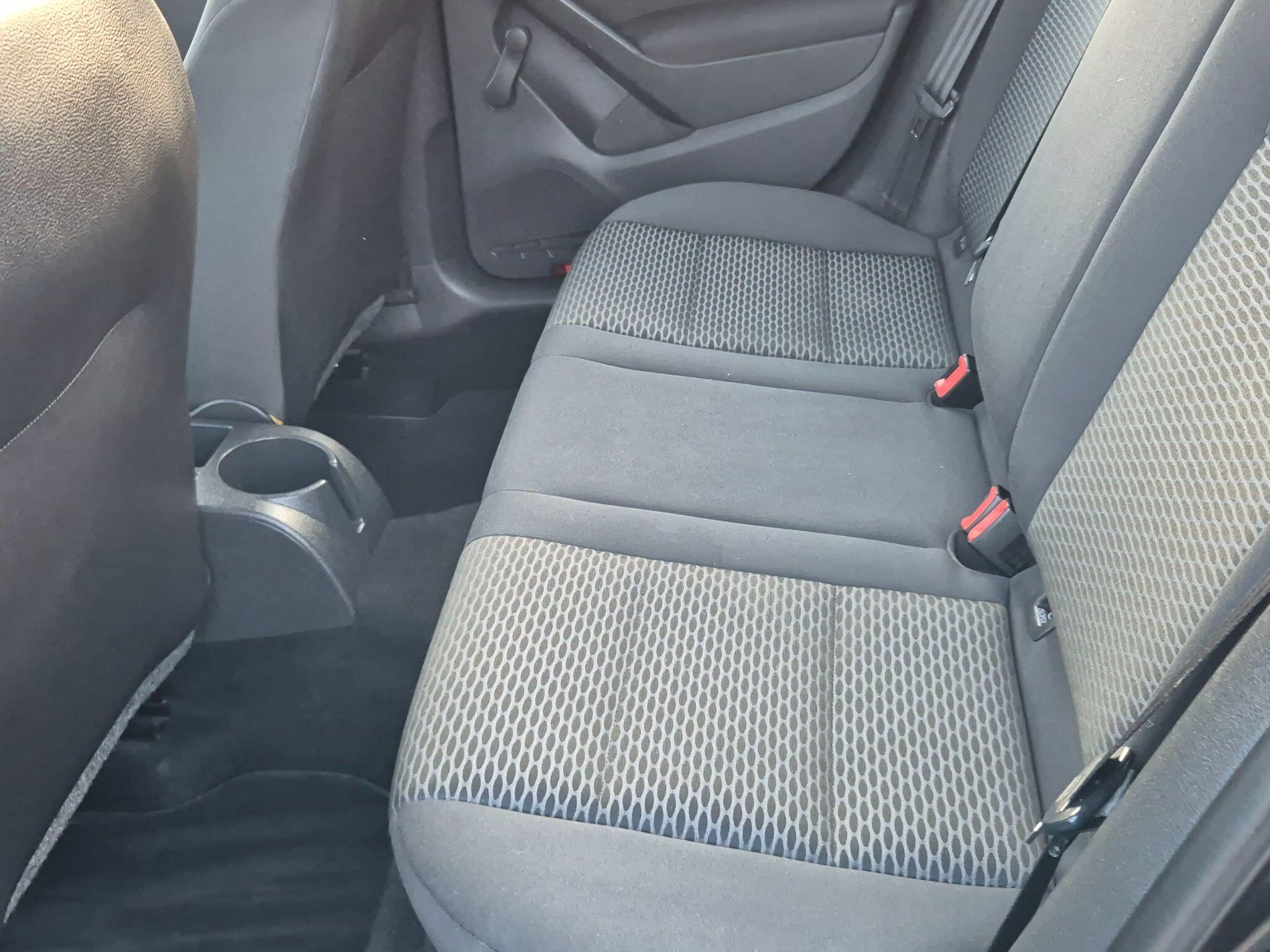 Volkswagen Golf view 17