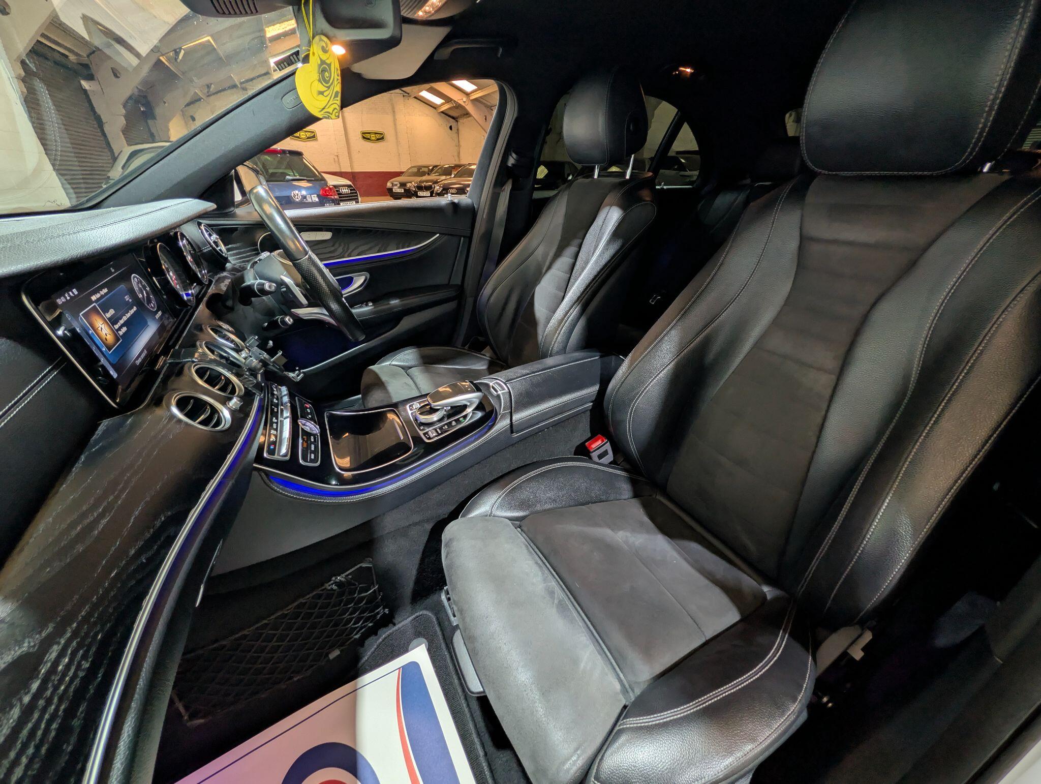 Mercedes-Benz E Class view 26