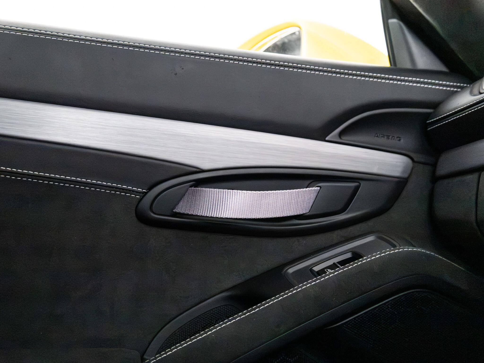 Porsche Cayman view 84