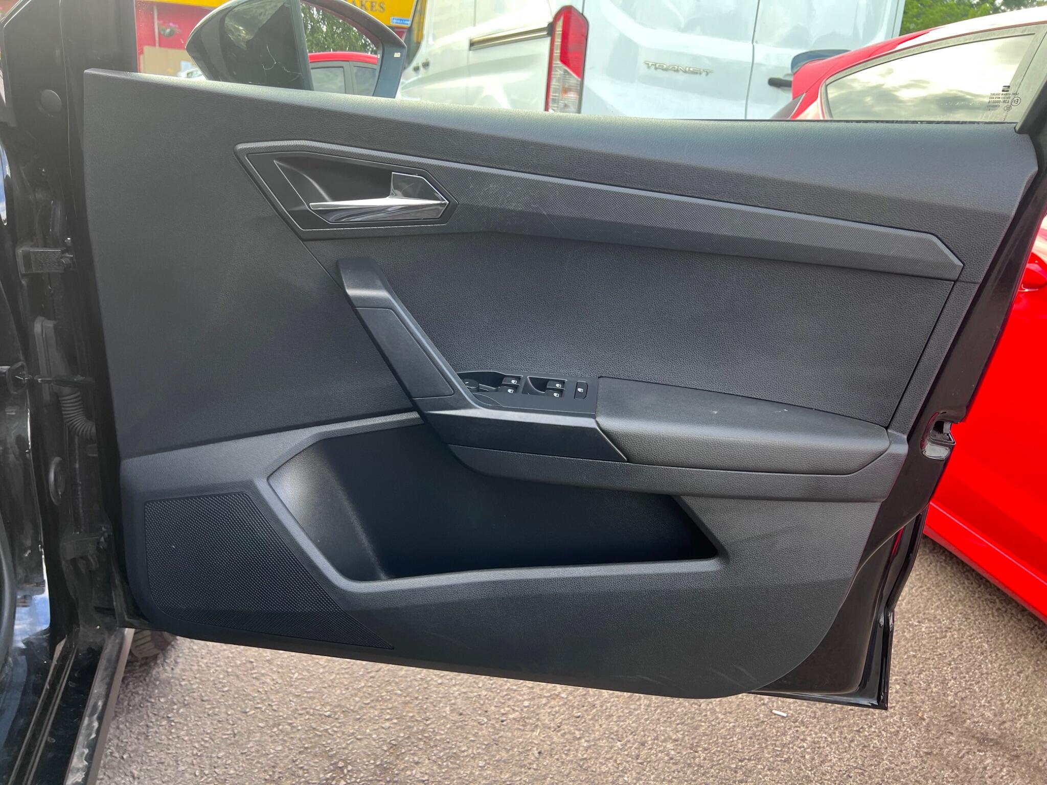 Seat Arona view 17