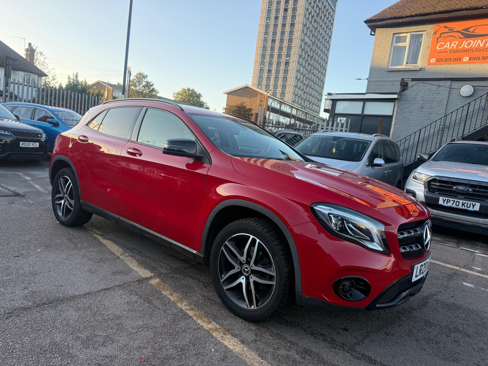 Mercedes-Benz GLA view 2
