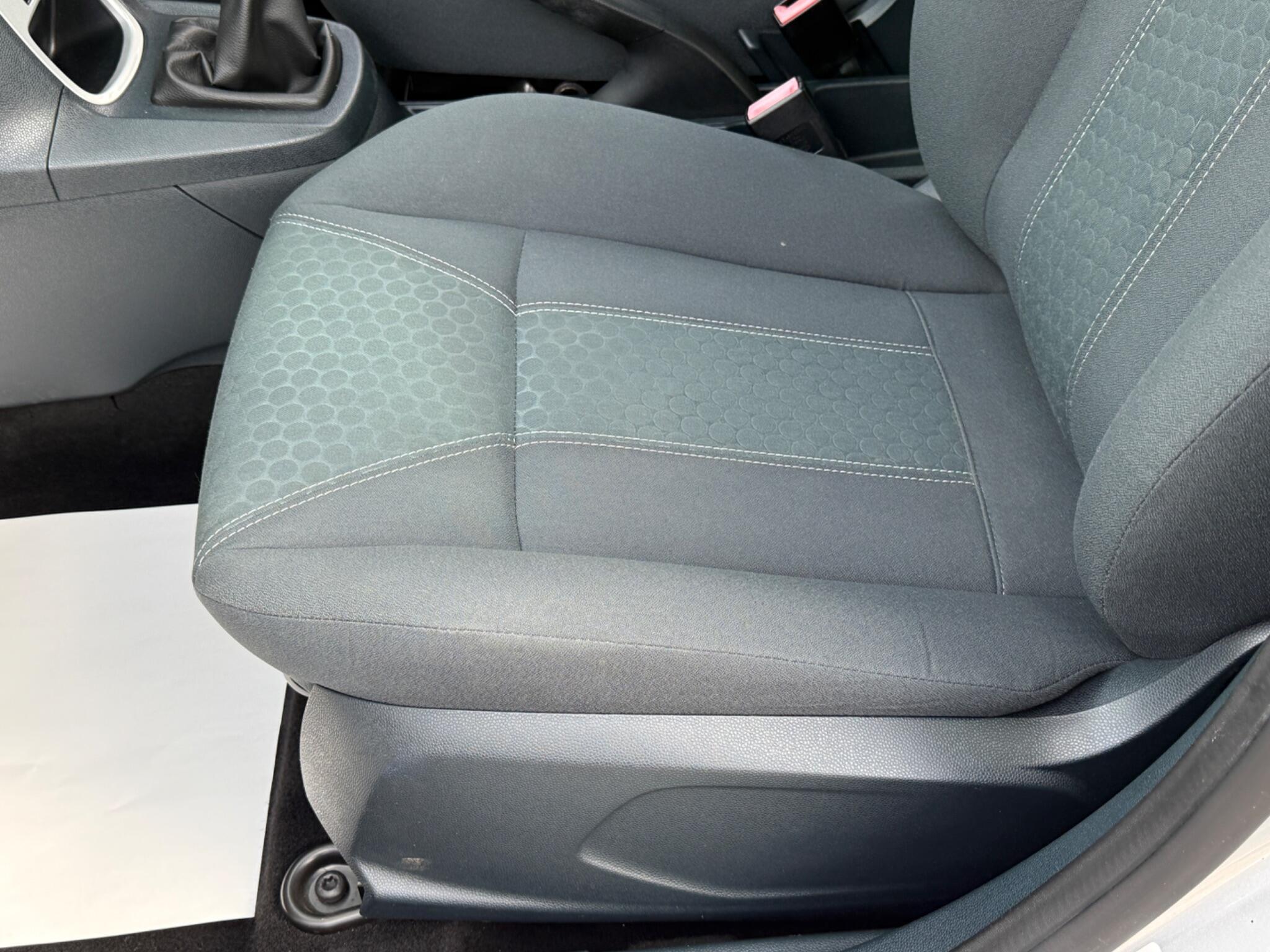 Ford Fiesta - Image 46