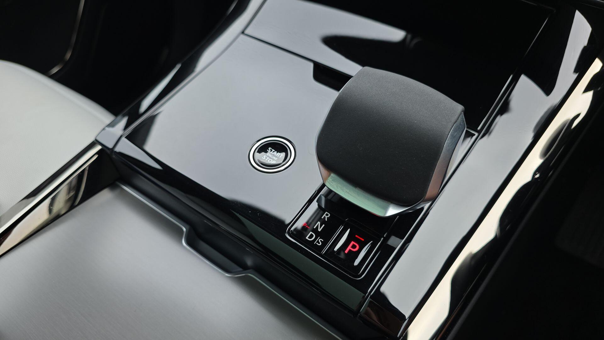 Land Rover Range Rover Sport view 13