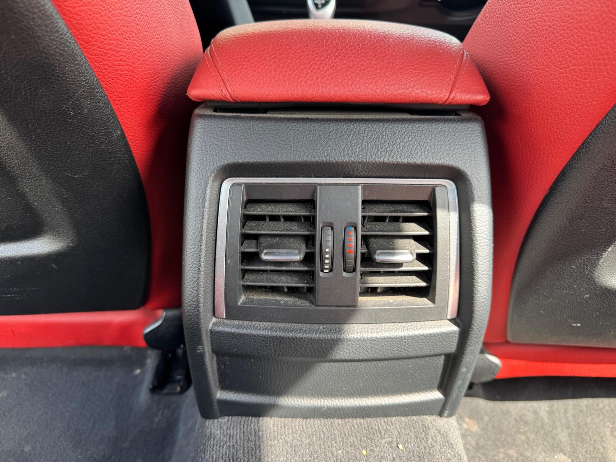 BMW 3 Series view 29